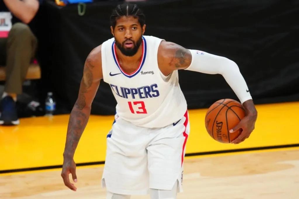 nba球星有哪些是前锋(美媒列出了最伟大的20名小前锋，杜兰特第三被低估了吗)