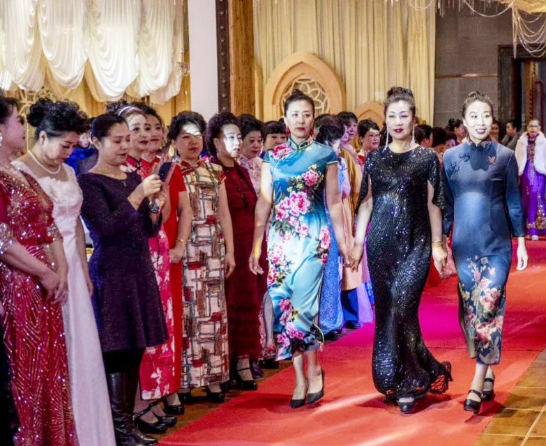 辽东半岛滨城大连一道靓丽风景——大连俏佳人模特艺术团