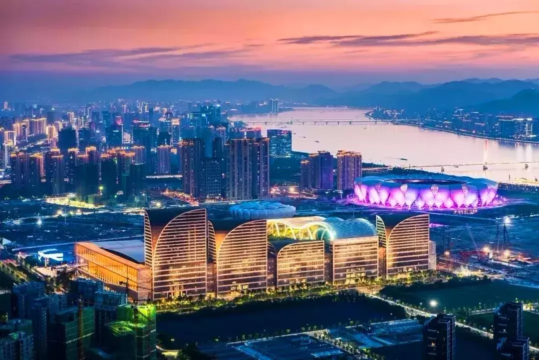 浙大与萧山合作！签约共建重量级浙江大学计算机创新技术研究院！