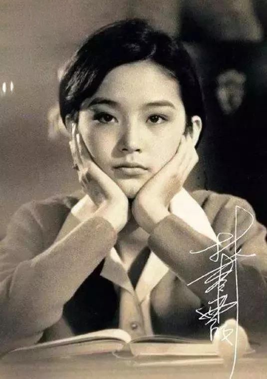 琼瑶的“励志人生”：2次高考落榜，3段辛酸情史，终成言情教母