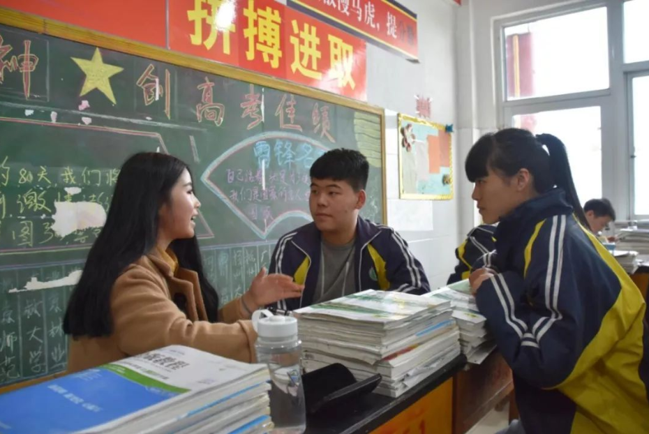 考神王百洋：九省理科状元，两次跳级，高考716分被北大录取