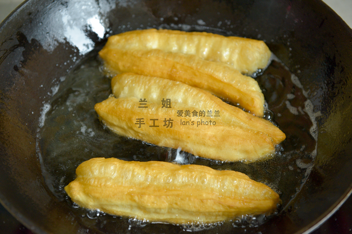 千锤百炼的配方,1个鸡蛋1碗面做出外焦里嫩、蓬松酥脆的大油条