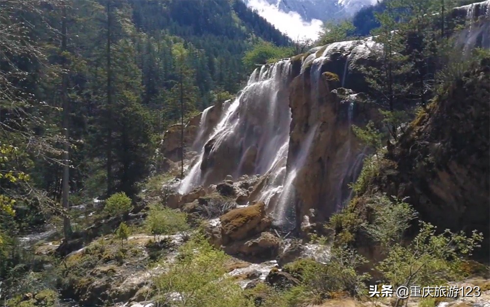 五月去哪嗨？九寨沟人少景美 重庆到九寨沟旅游详解