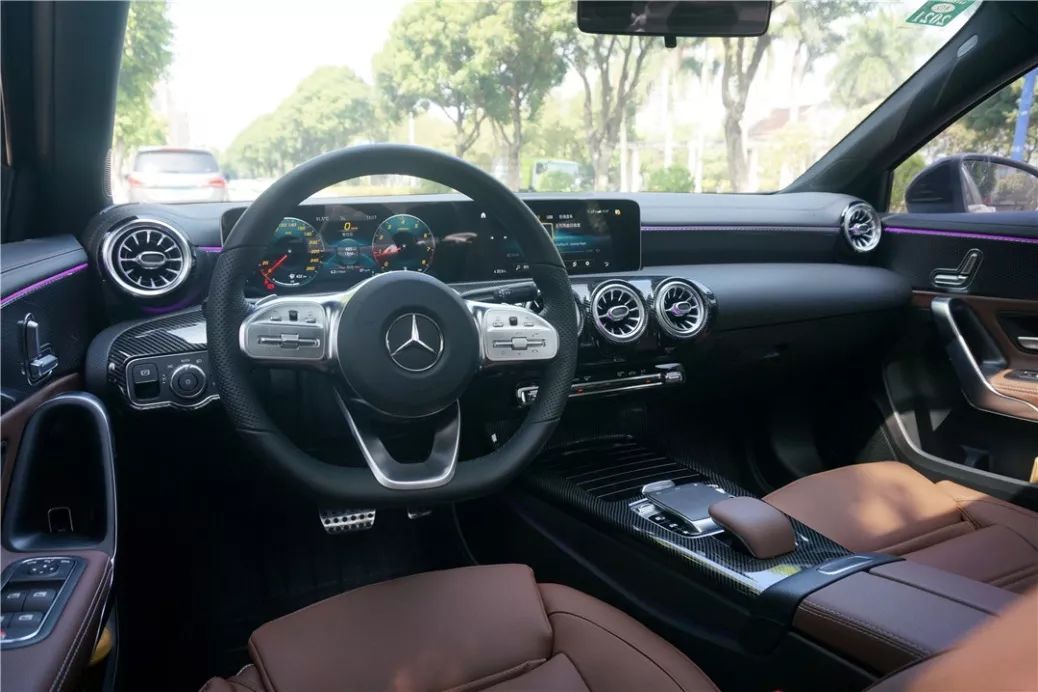 奔驰A200L：驾驶乐趣不逊于宝马，但成为赢家不限于此