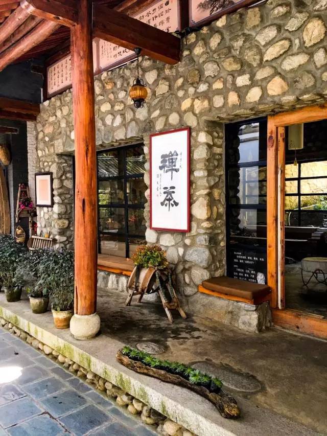 中国最文艺尼姑庵，不烧香只种花，美得想出家！韩红也慕名来参访