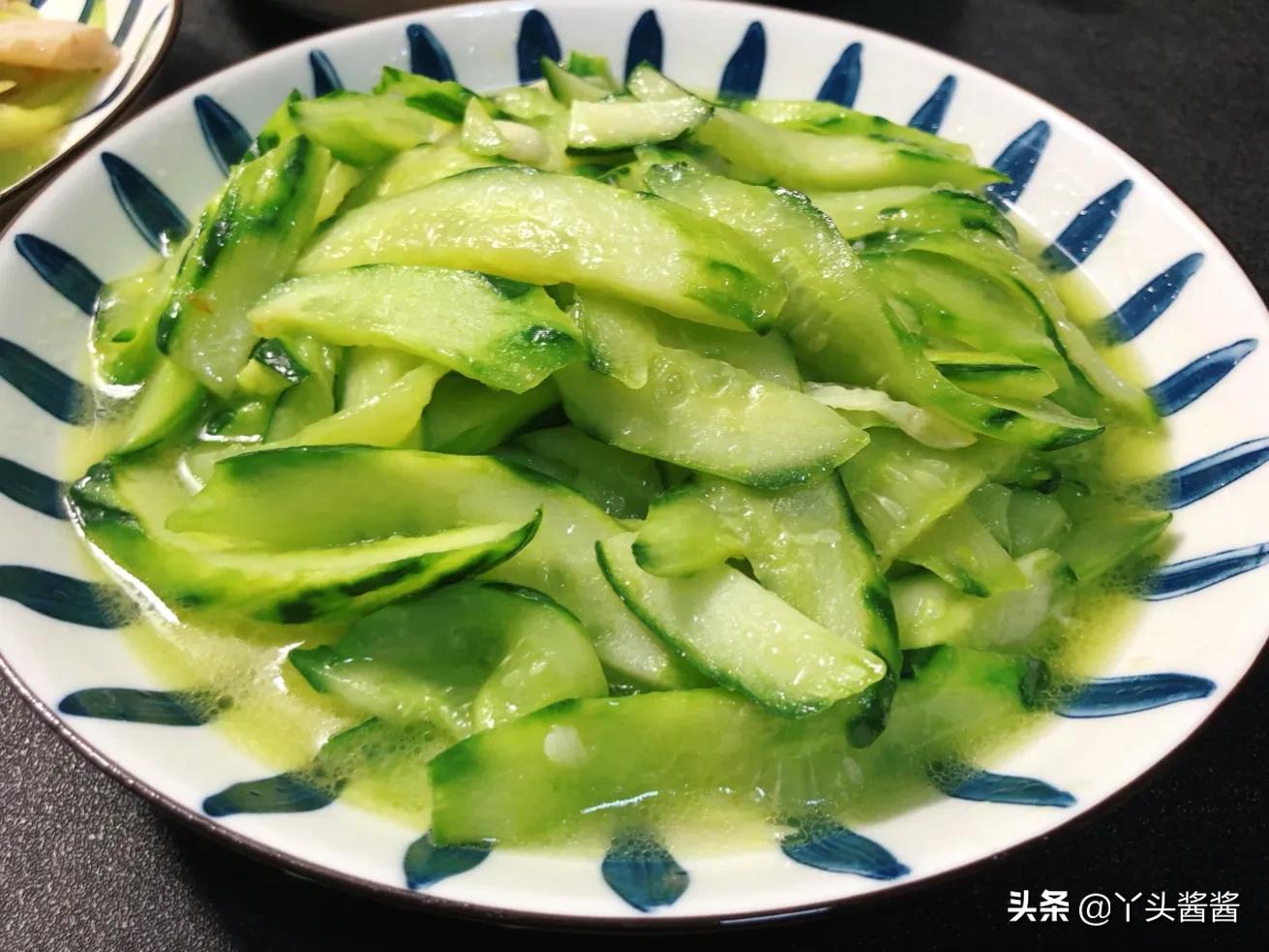 夏至，推荐道13道碱性素菜给大家，简单好做，味美可口，老少都爱