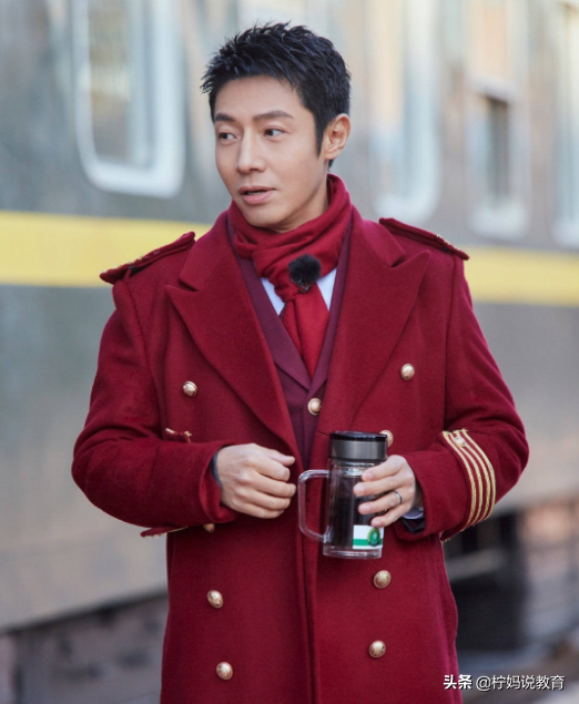 杨幂583分，关晓彤552分，还有人681分，明星高考成绩你知道多少