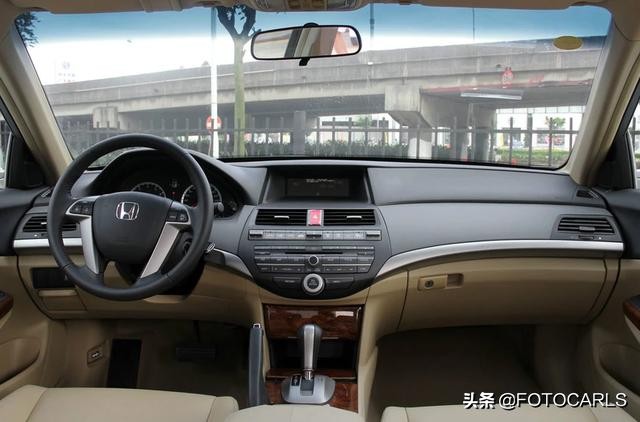 本田雅阁2005-2018车型进化史实拍，哪款才能叫经典？