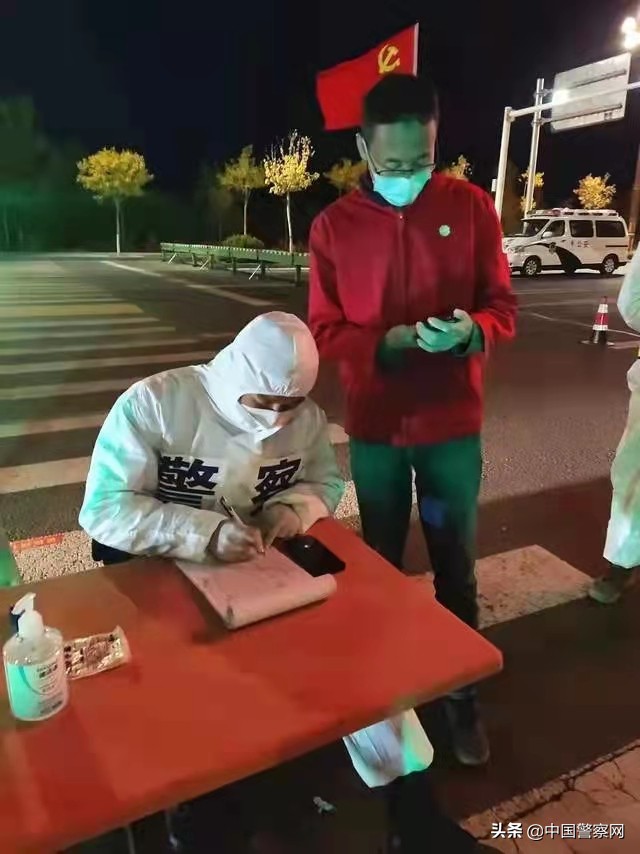 抗疫夫妻档：书写“与你并肩作战”的浪漫
