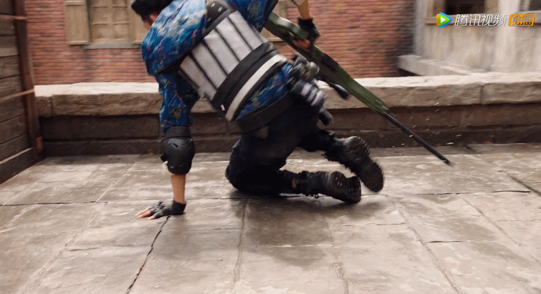 他不配？95后鲜肉获尔冬升、赵薇发出S卡后，却被曝“黑历史”