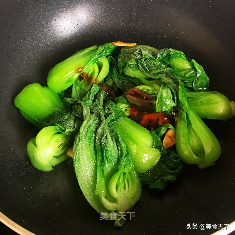 油菜的做法（油菜在家这样做堪比五星饭店大厨）