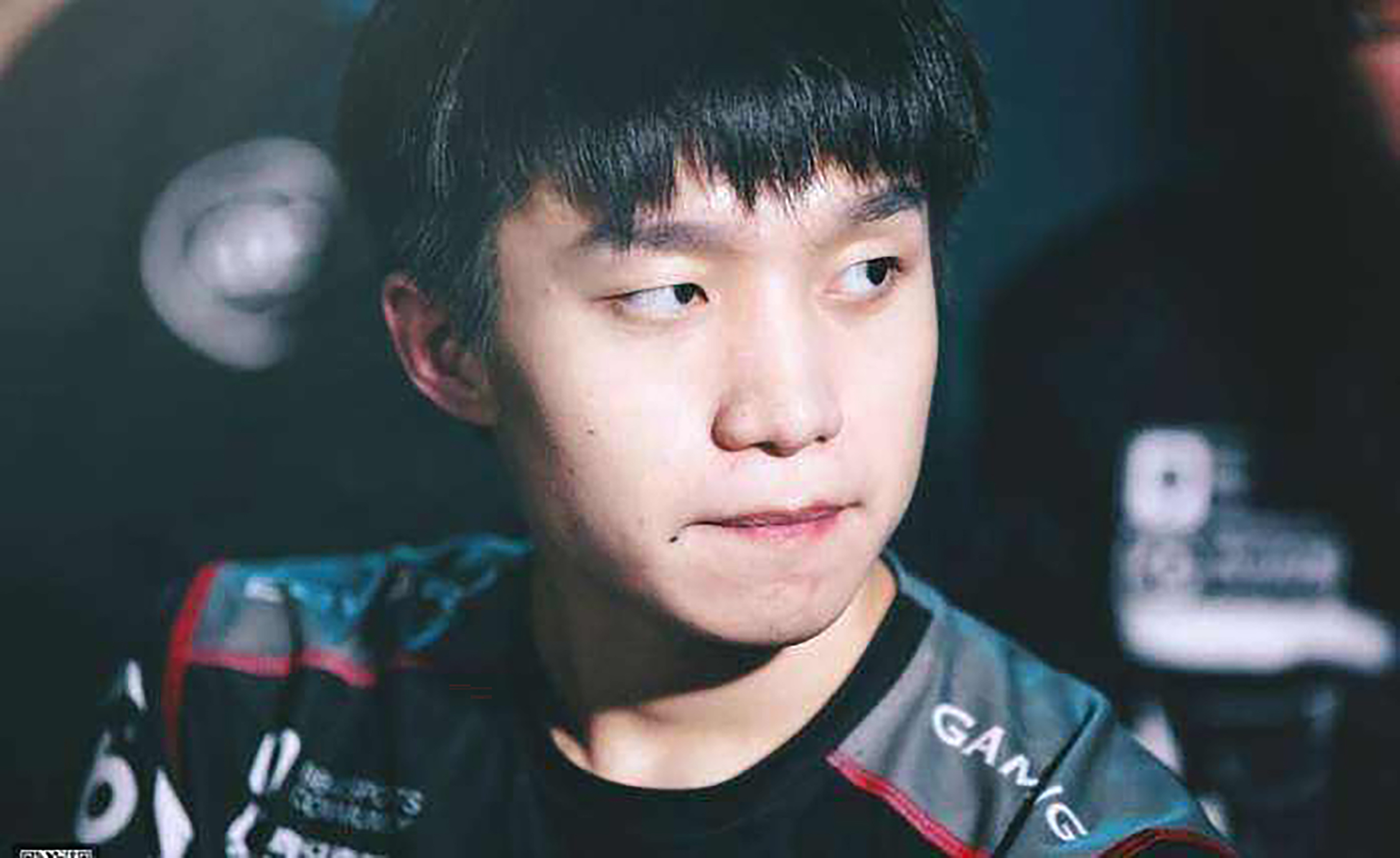 edg厂长低调秀恩爱,女友颜值让众人酸了,得知厂嫂学历后:般配