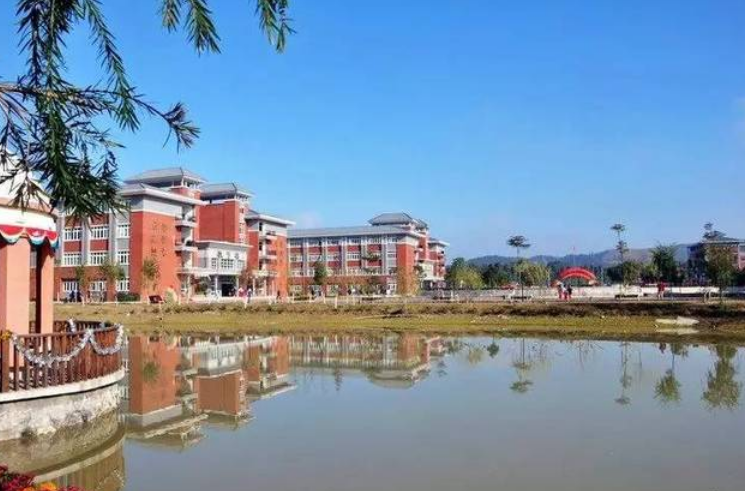 韶关3所“国家级”高中，被称为“清北后援团”，你母校在其中？