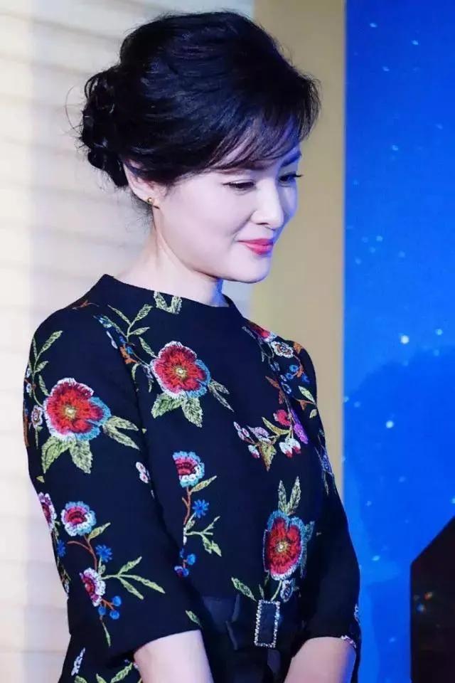 央视七位人气美女主持人风采盘点
