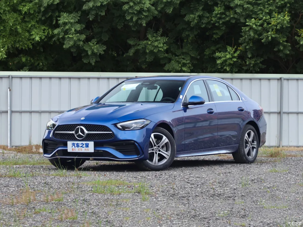 奔驰C 200 L 运动版：9AT+后驱！它是宝马3系的最大对手？
