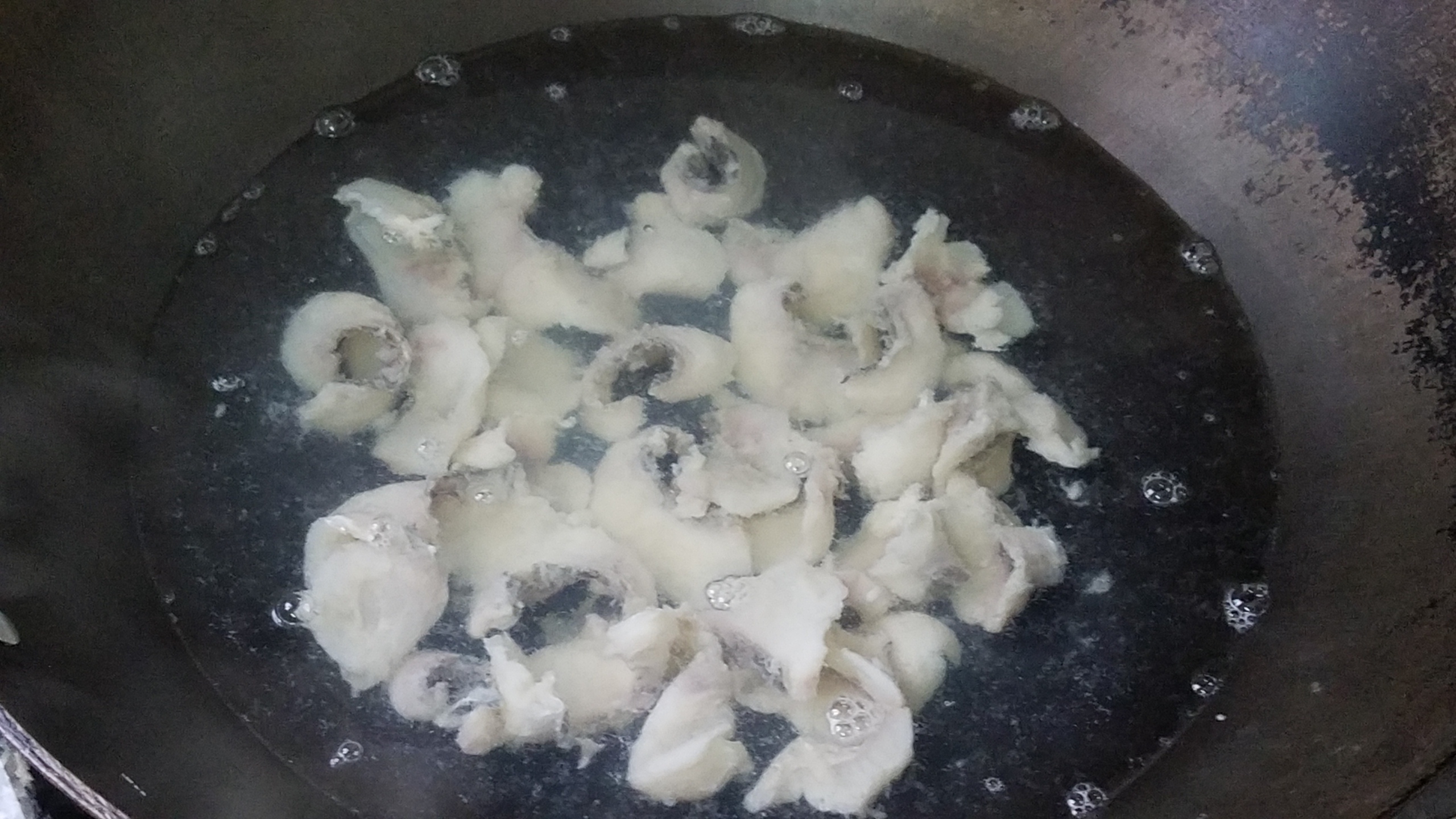 鱼片这样做才够味，我家经常吃的一道家常菜，简单好吃又下饭