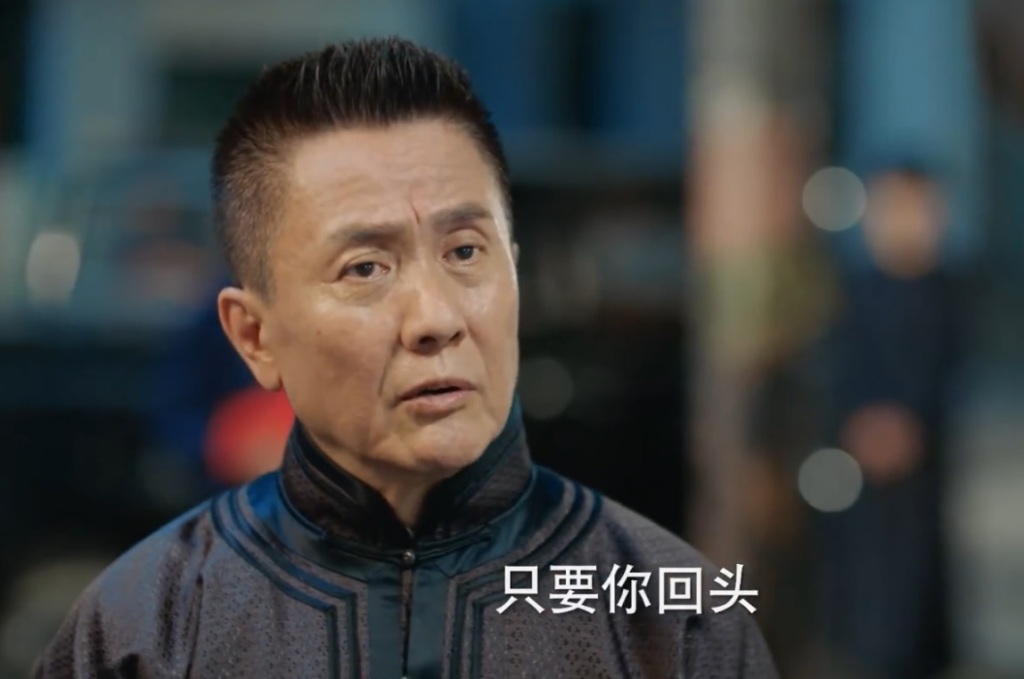 程亦治以死拒绝了黄如虹，以未葬母身上的疼痛给予了吴丽姿机会。
