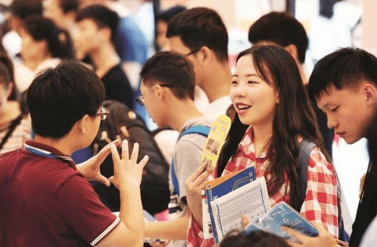 学费2.8万的民办二本，和学费5000的公办专科，你会怎么选