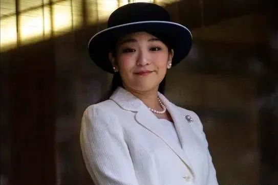 日本公主大婚，驸马成纽约年薪百万新富帅，婚后定居美国会幸福吗