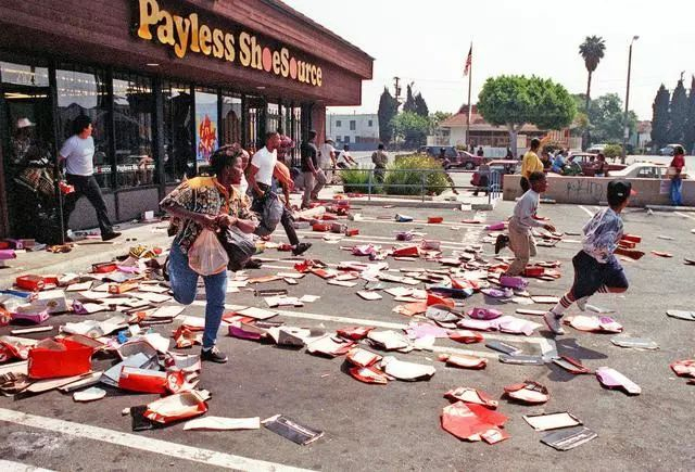 美国歧视升级，亚裔该如何自保？29年前韩国人就给出了答案