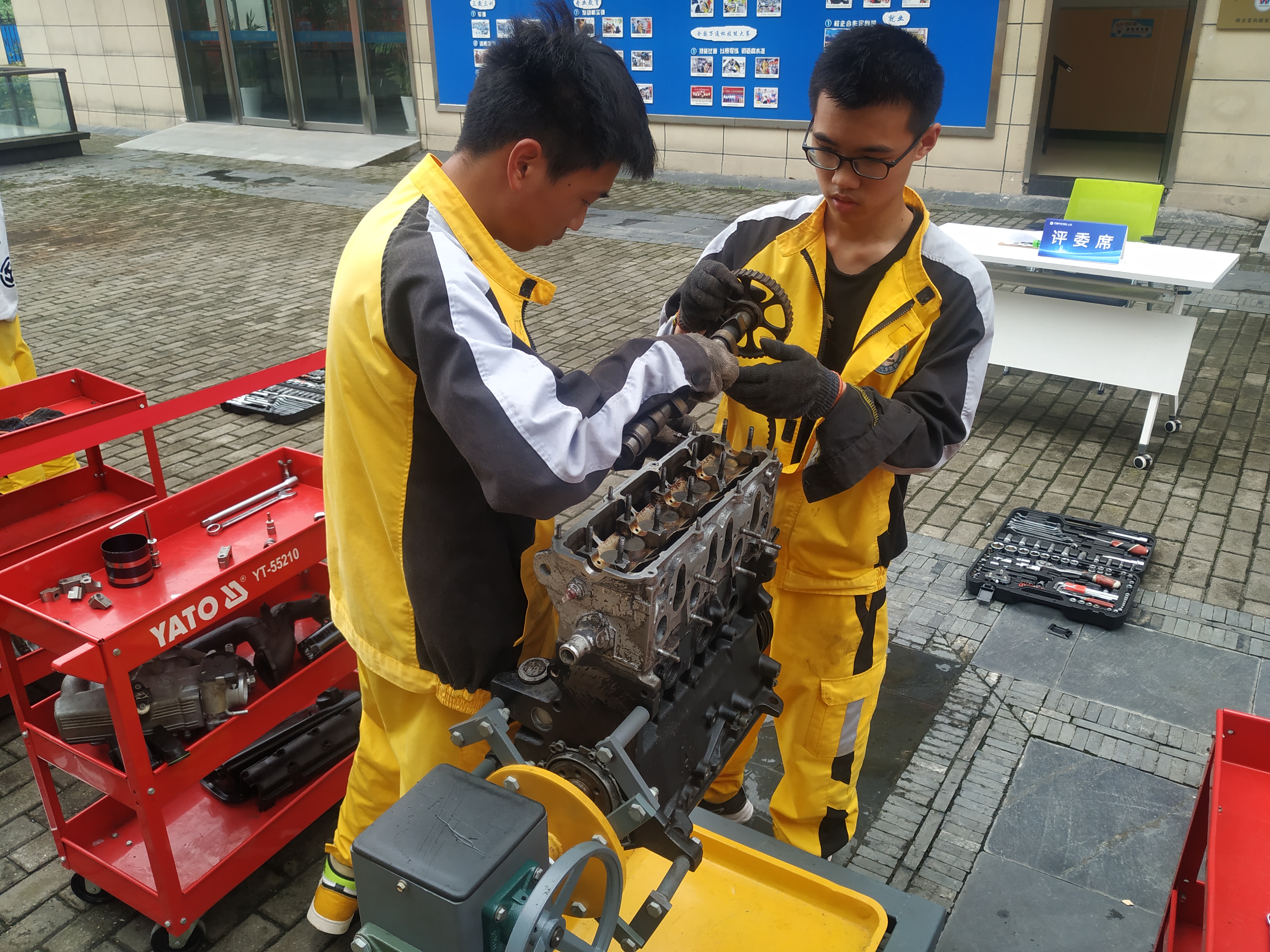 2021年如何成为一名专业的汽车诊断与维修工程师