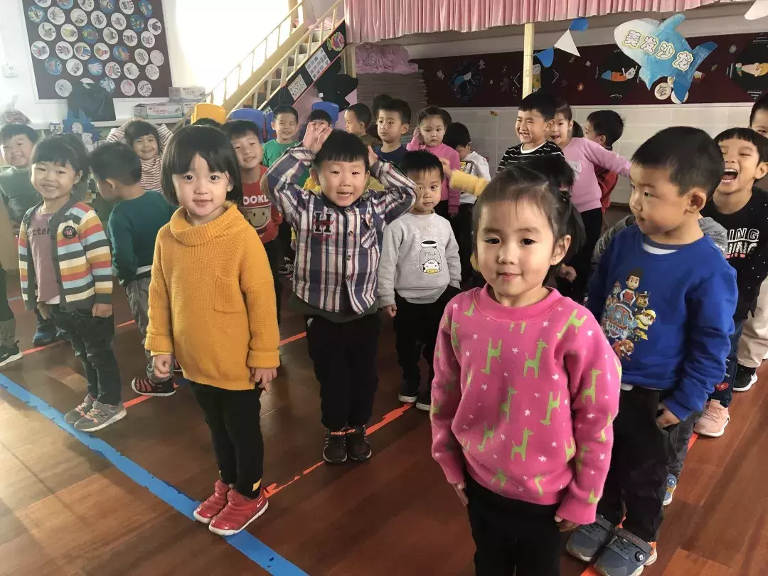 高碑店市第一幼儿园校园风景线:友爱的点点四班