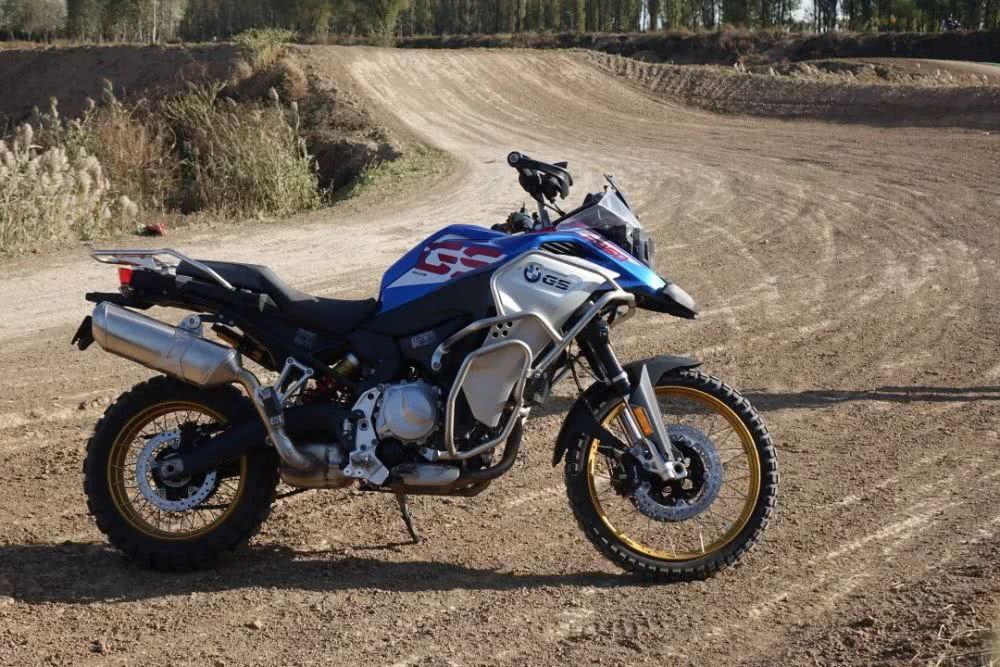 全新的宝马f850gs