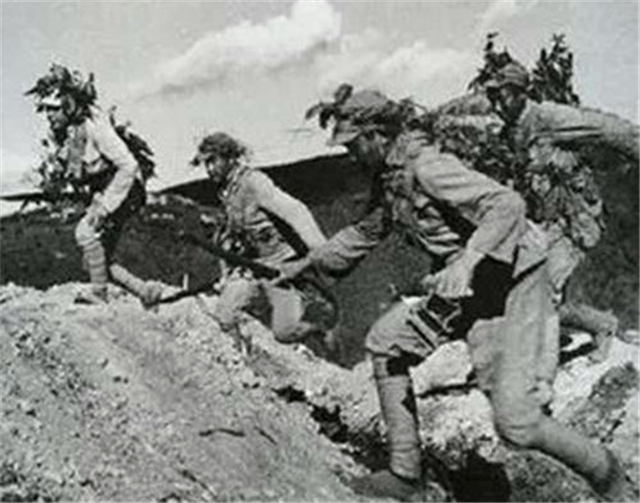 99岁老红军享受正省级医疗待遇，去世后葬礼出现1位政治局委员