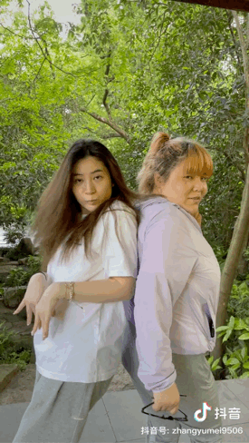 “女明星”郭老师是怎么成为“网红顶流”的？