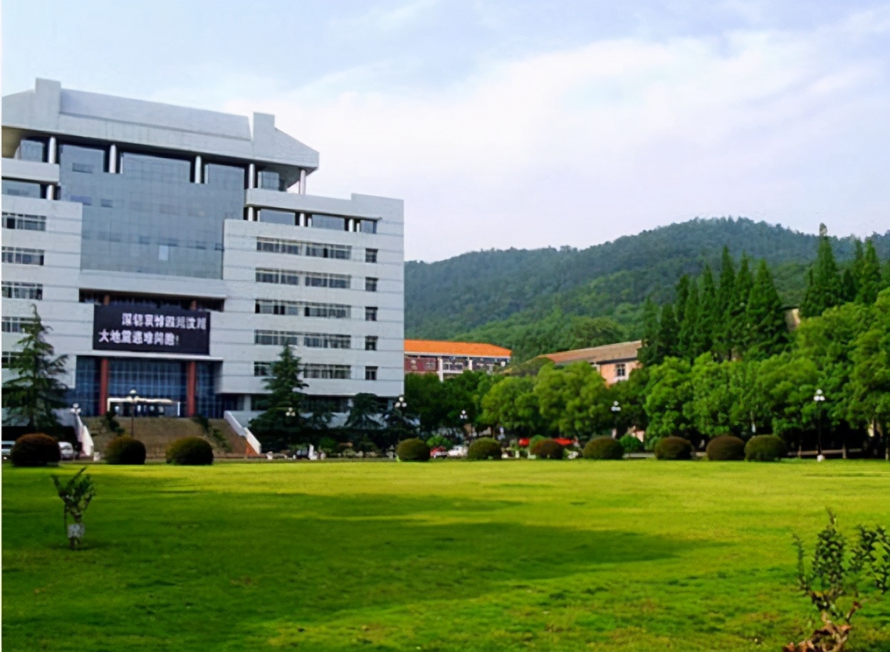 2021最新大学排名，湖南大学14，深大、南科大排名意料之外