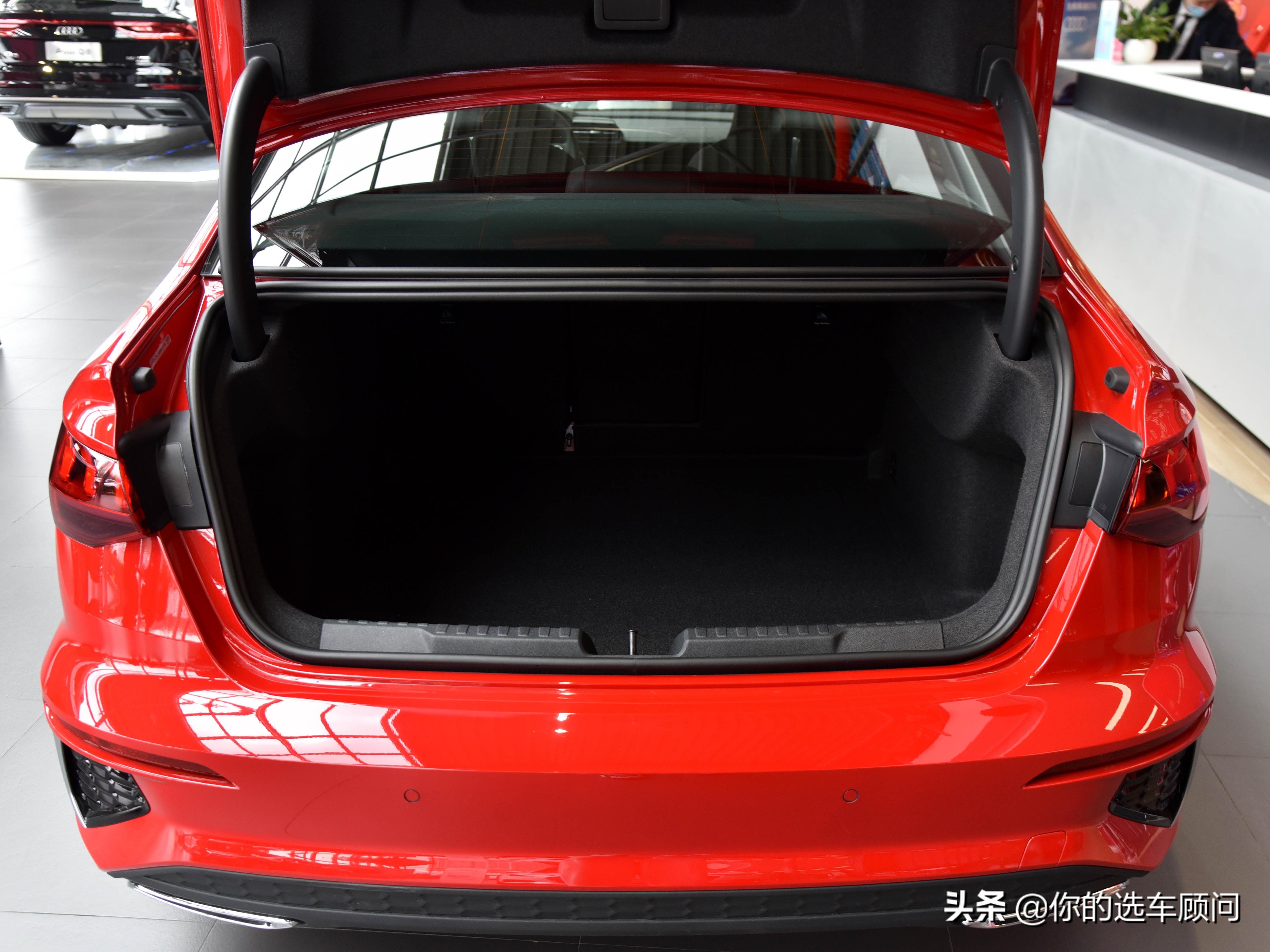 三厢加长的豪华入门轿车，油耗不到6L，带你看奥迪A3L