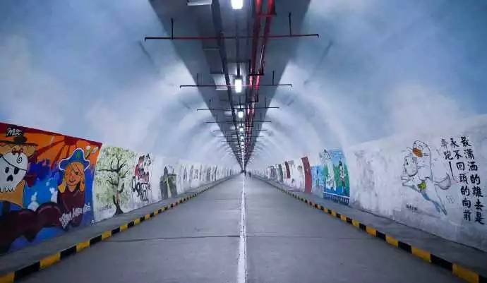 网红校园：无心做景点，却红过真景点