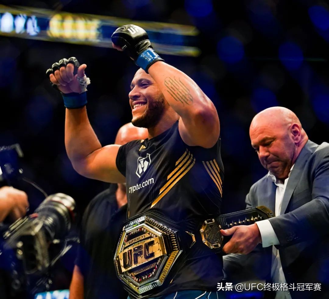 提前到来的“答案”| UFC265后记