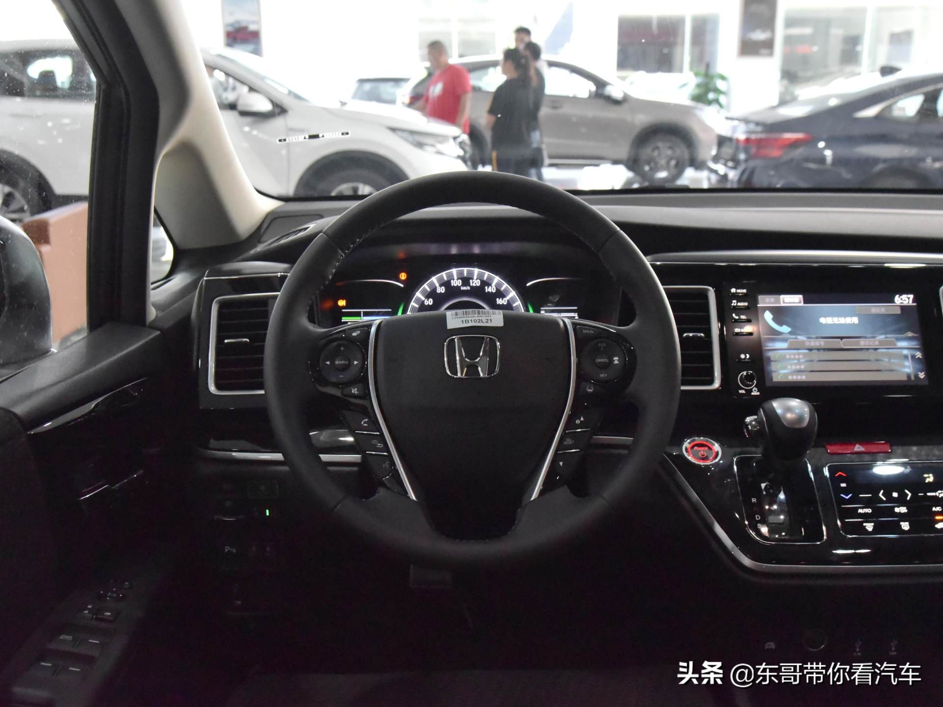 大7座日系大MPV，5.9L低油耗，宽敞耐用，实拍本田艾力绅