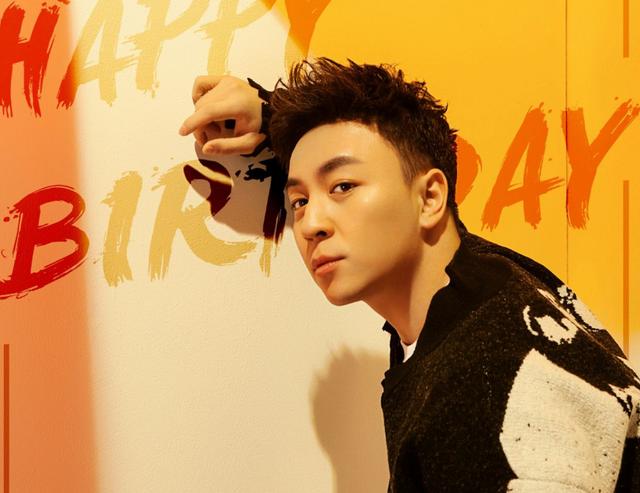 32岁释小龙，前女友是2婚3胎的何洁，分手后事业“翻身”无望？