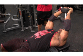 了解肌肉的特性，合理安排訓練，他是這樣逐步突破100kg臥推