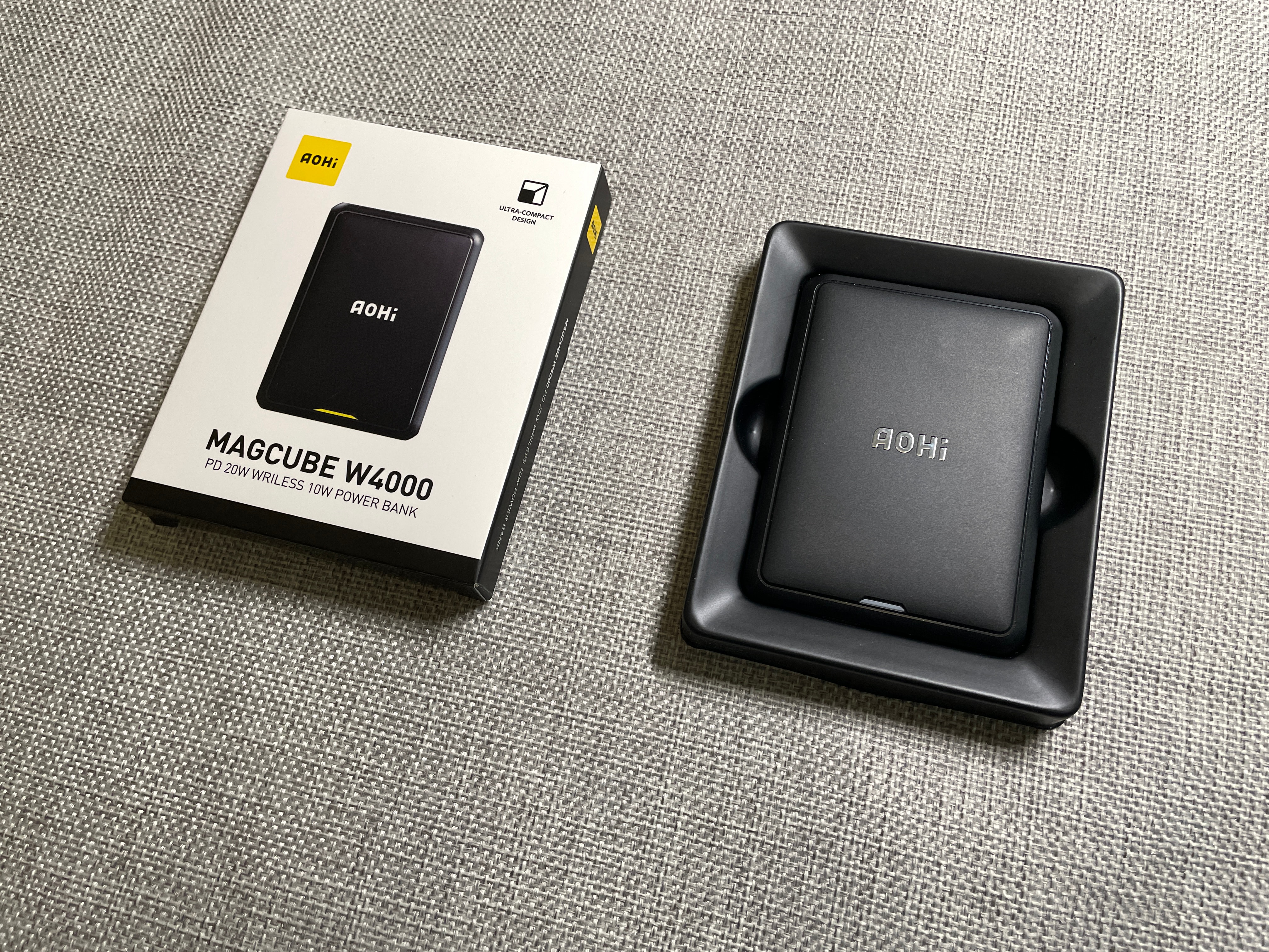 充电宝也能如此轻薄，Aohi磁吸充电宝上手体验，轻薄如名片一样