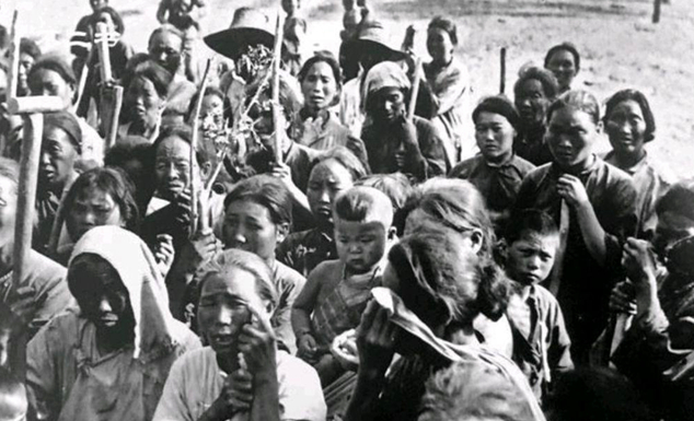 听闻儿子为国捐躯，母亲伤心欲绝，17年后北京来信：儿子接您入京