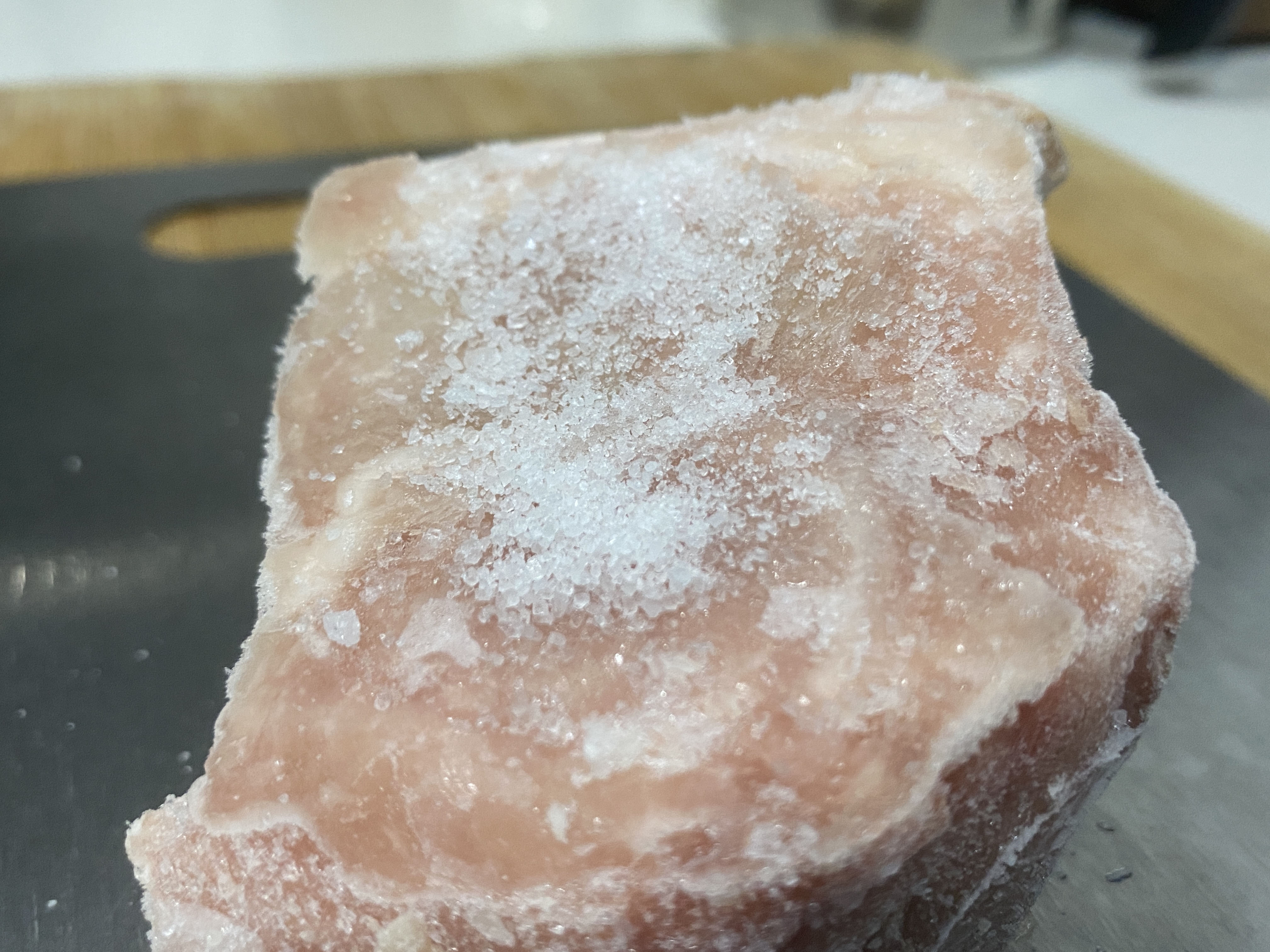 冷冻猪肉不要直接用水泡，用这3个方法解冻，和刚买的肉一样新鲜