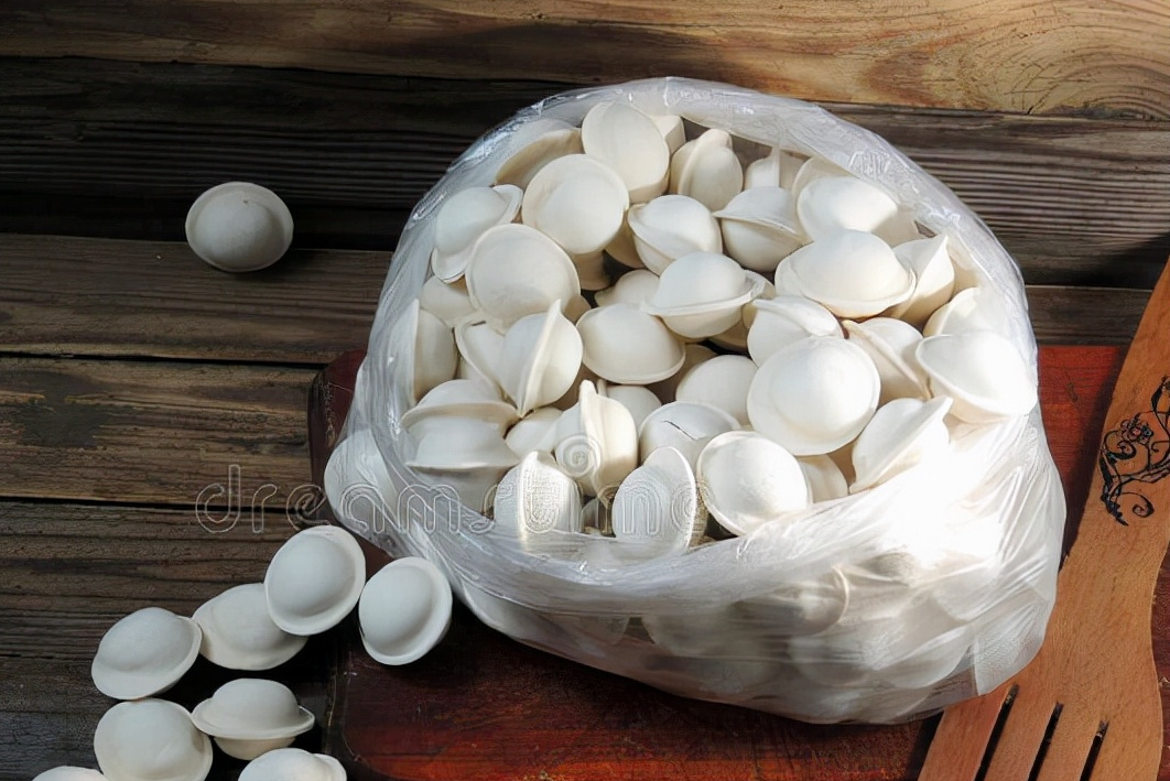 包好的饺子，切忌直接放冰箱，分享详细做法，不开裂不粘连