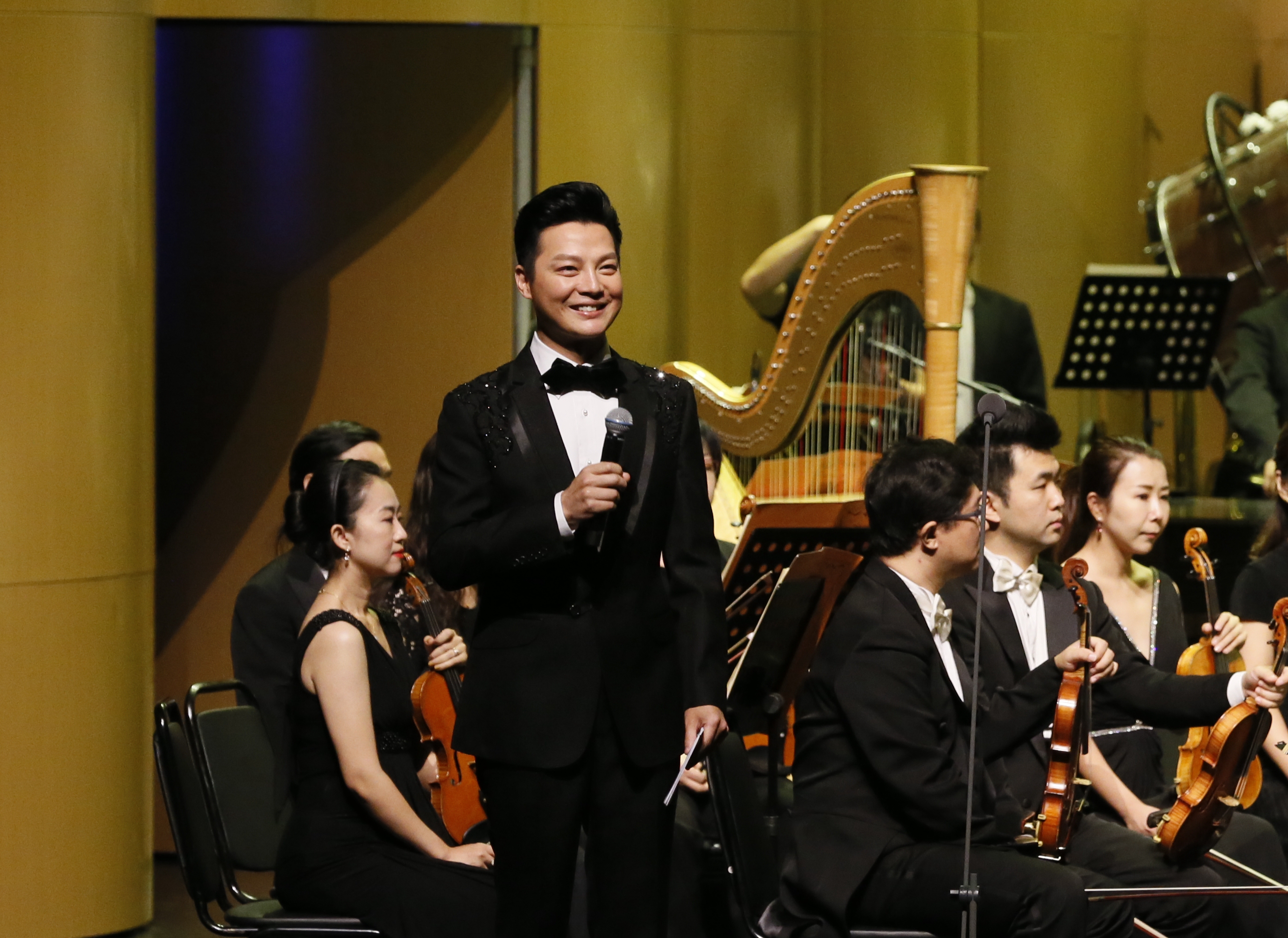 ﻿青岛海洋国际音乐季，“阎师高徒”，阎维文民族声乐大师班师生音乐会成功上演