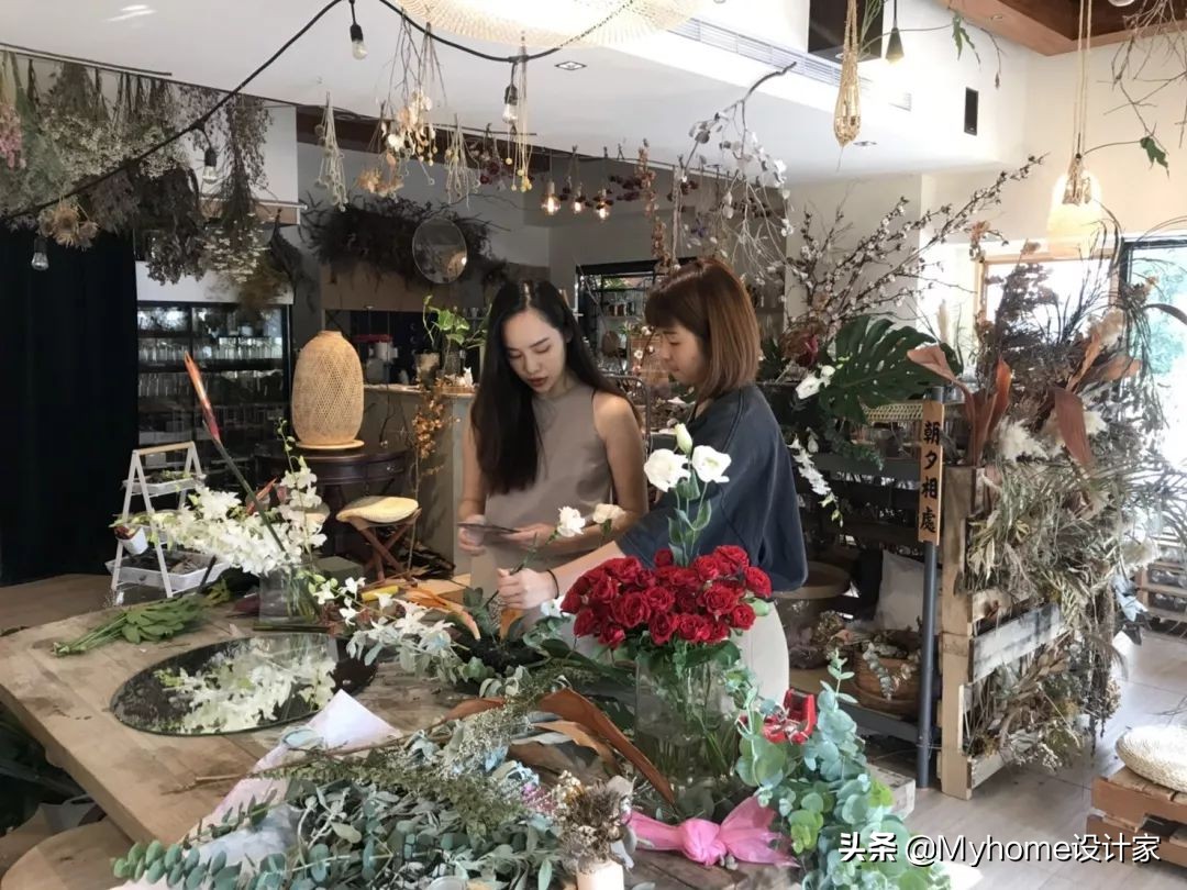 美梦成真！2.8万爆改咖啡店+花店，店面装修攻略都在这