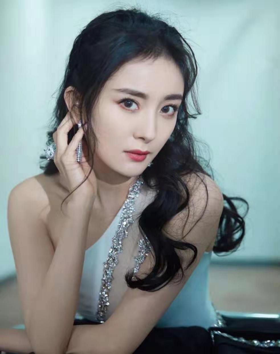 盘点娱乐圈"狐狸系"女星,一个比一个娇媚动人