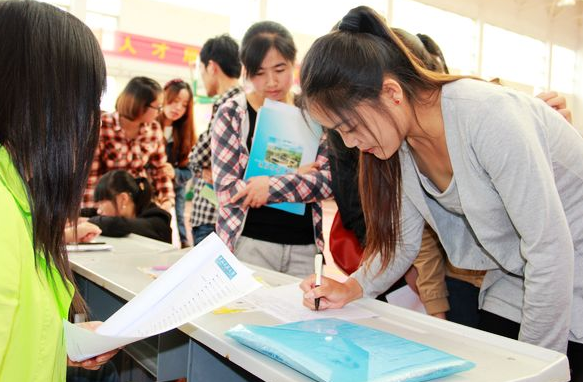 大学考试和高中考试差别不小，期末满分也可能会挂科，新生要知晓