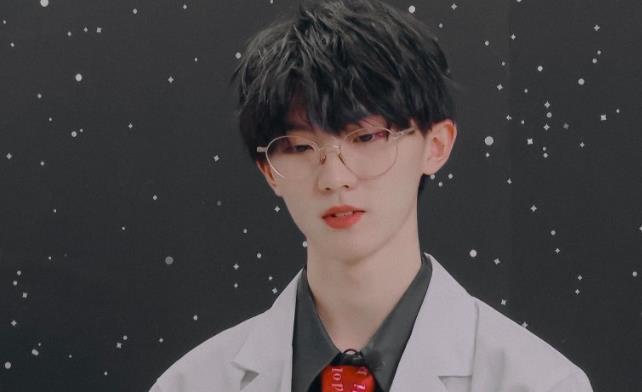 时代少年团刘耀文，陷入“升学”风波，被调侃巴蜀中学一日游