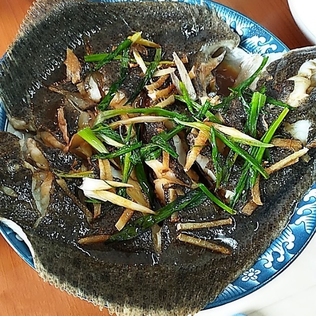清蒸多宝鱼，鲜嫩美味，非常好吃!简单易学。