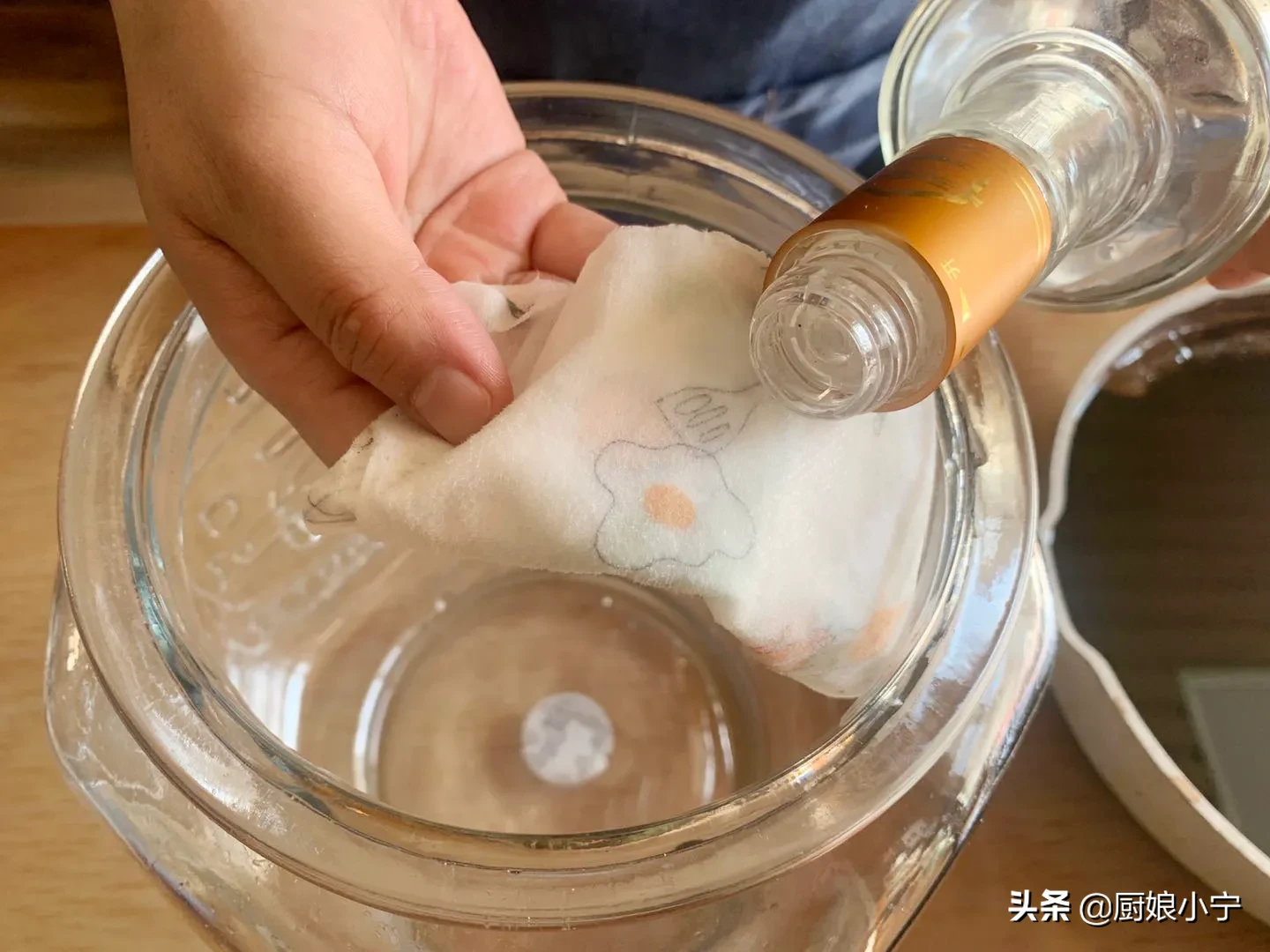 秋天遇见洋姜别手软，一次买十斤，做成腌菜，酸甜脆爽超下饭