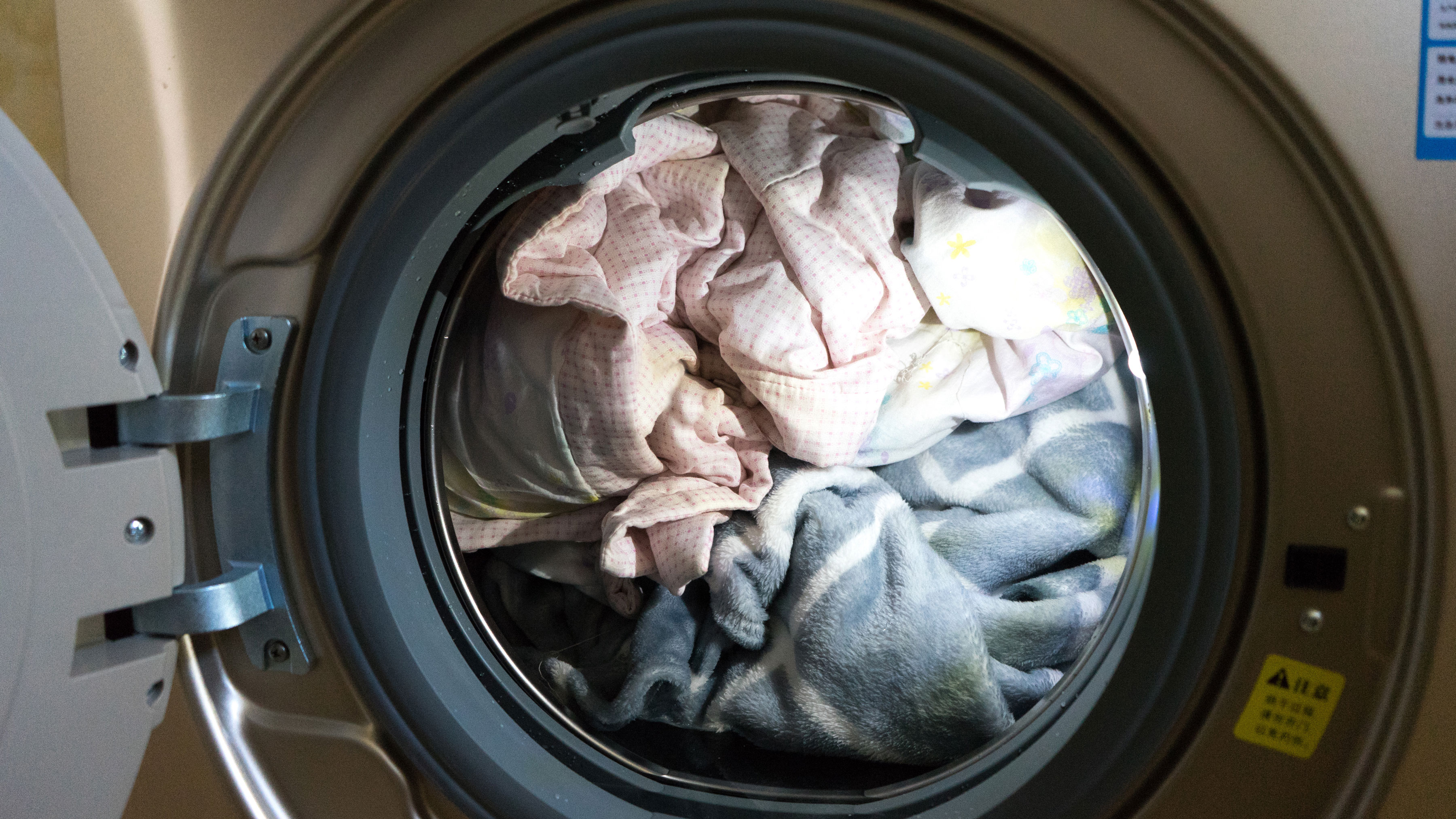 自动洗衣黑科技，小天鹅全自动滚筒洗烘一体洗衣机