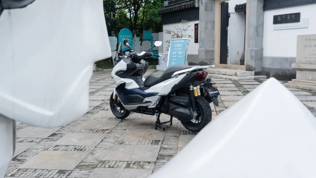 看起来很ADV的踏板—27890元起大阳ADV350静态测评