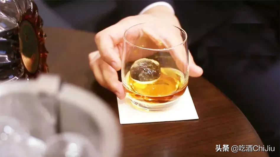人头马XO,中年富人眼中的性感!